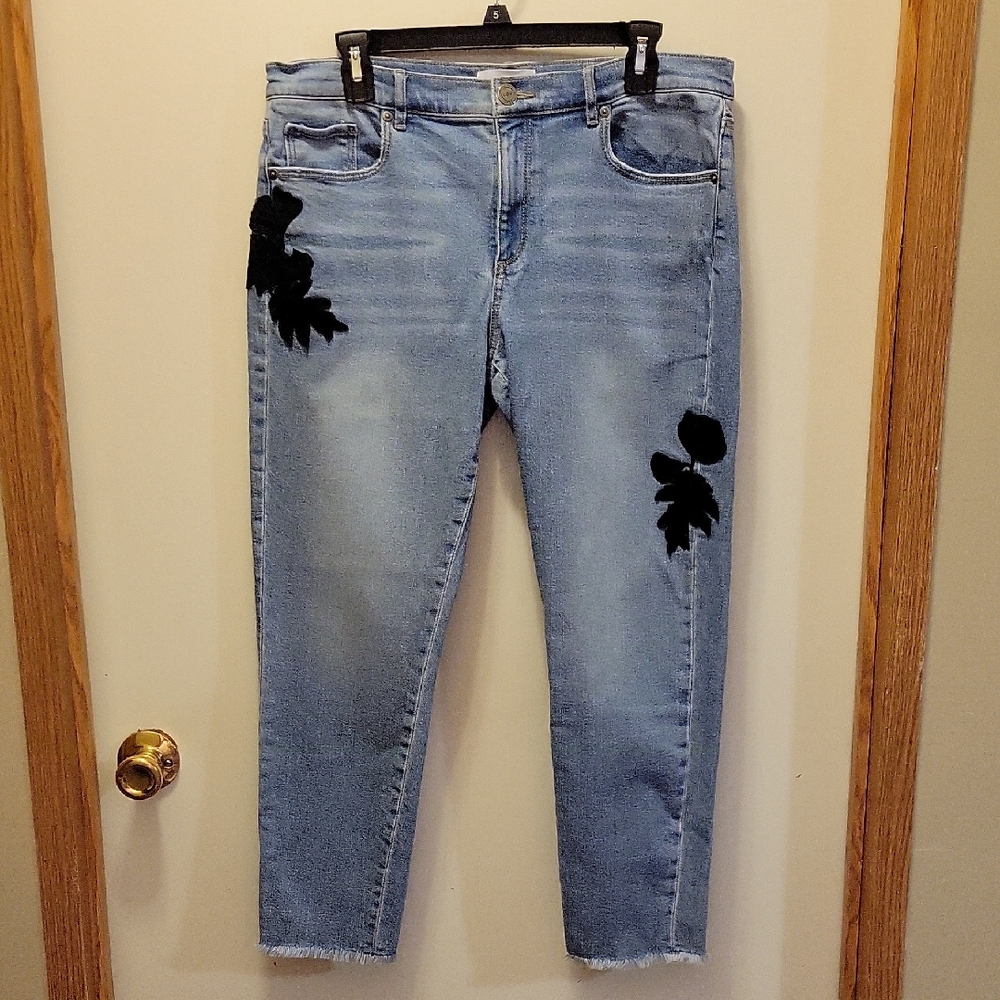 LOFT Light Blue Cropped Jeans with Black Floral Design - slim tight fit.